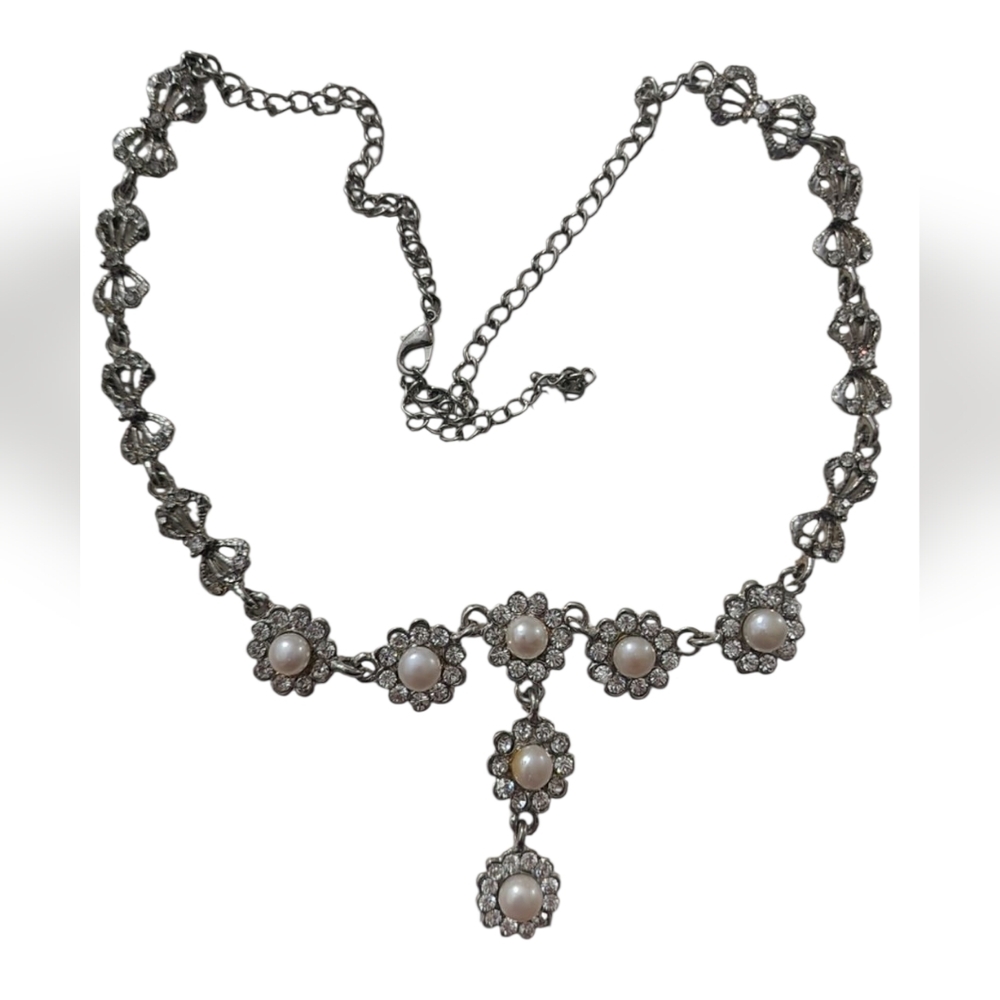 Pearl & crystal silver tone drop necklace